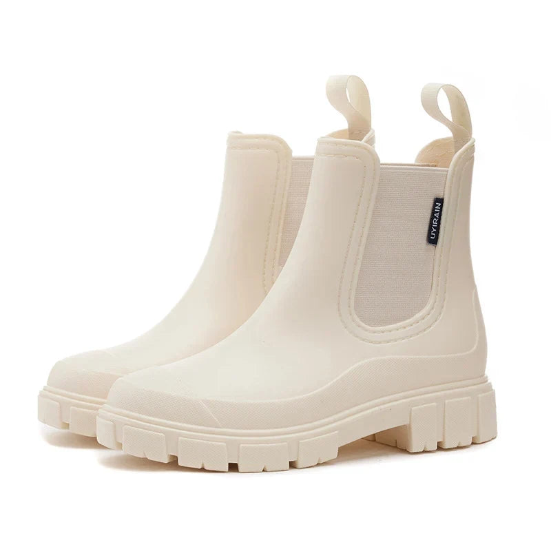 Luna | Round Toe Chunky Lug Platform Rubber Autumn Chelsea Boots Women